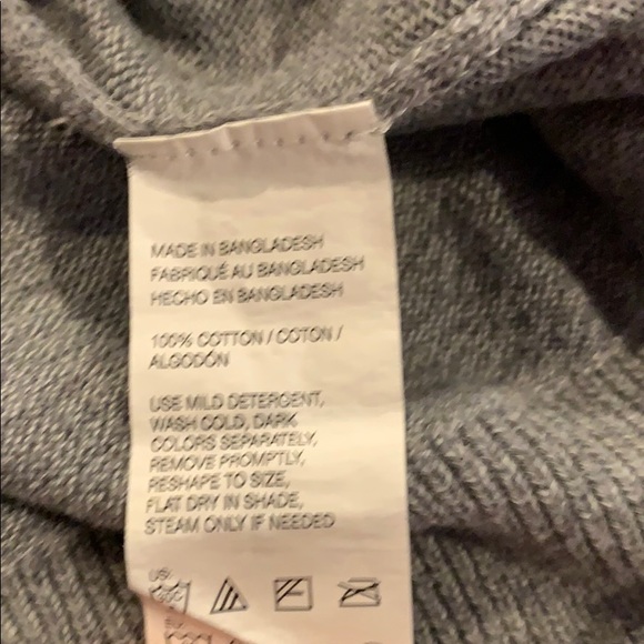 Large Long Sleeve Van Heusen V-Neck Sweater - Picture 6 of 7